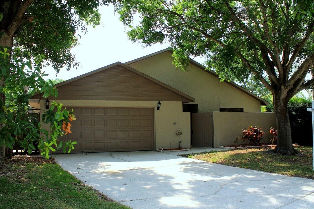 2735 Faith Cir., Palm Harbor, FL 34684