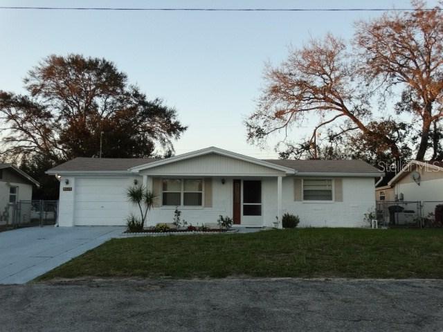 4829 Longwood Ave., Holiday, FL 34690