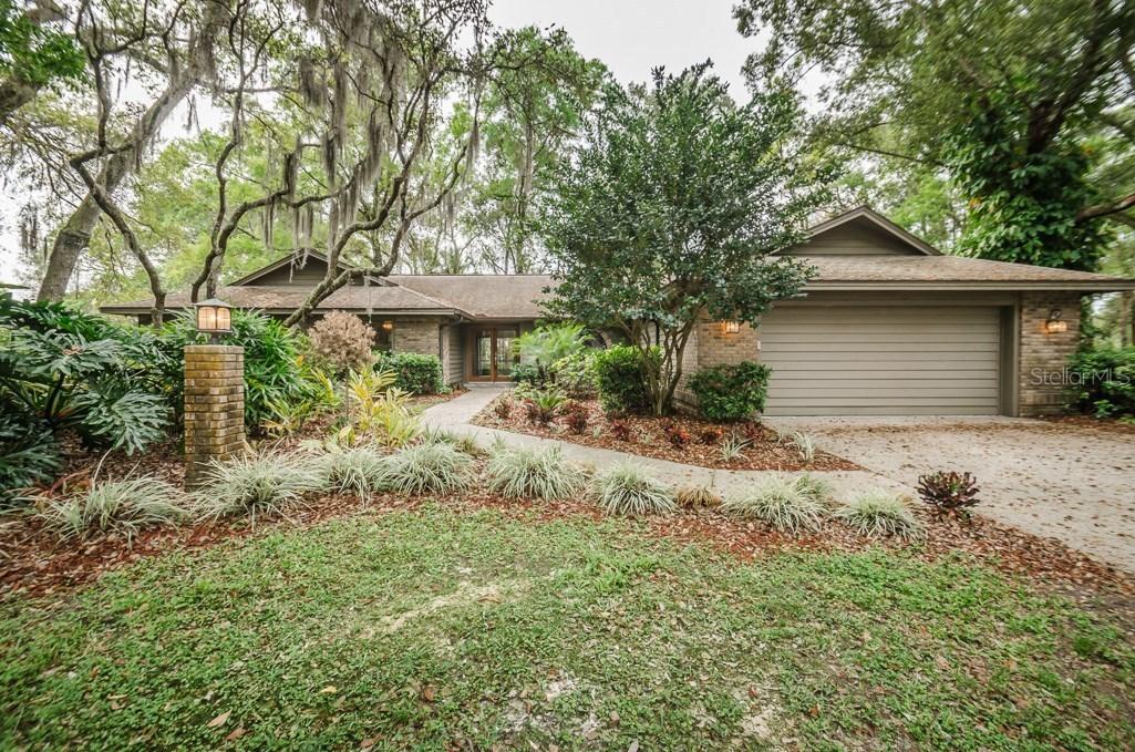 2413 Burlwood Dr., Lutz, FL 33549