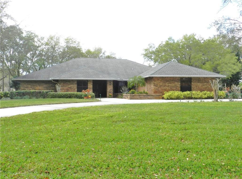 18502 Turtle Dr., Lutz, FL 33548