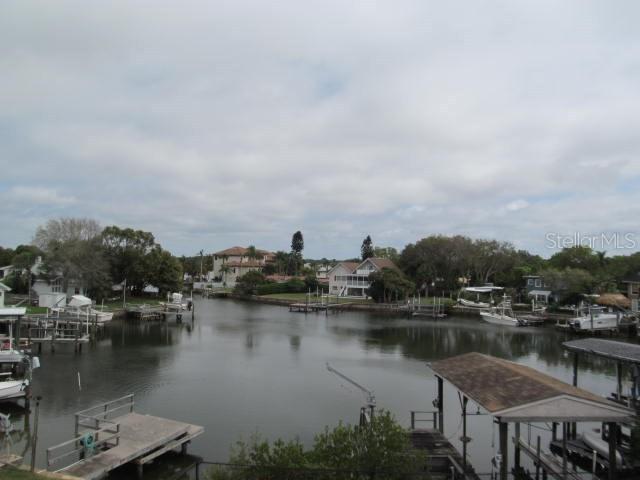 110 Carlyle Cir., Palm Harbor, FL 34683