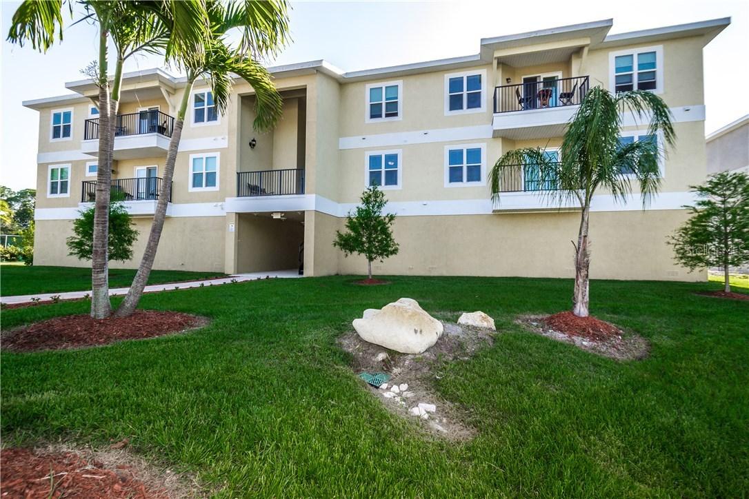 5065 Royal Palms Way #304, New Port Richey, FL 34652