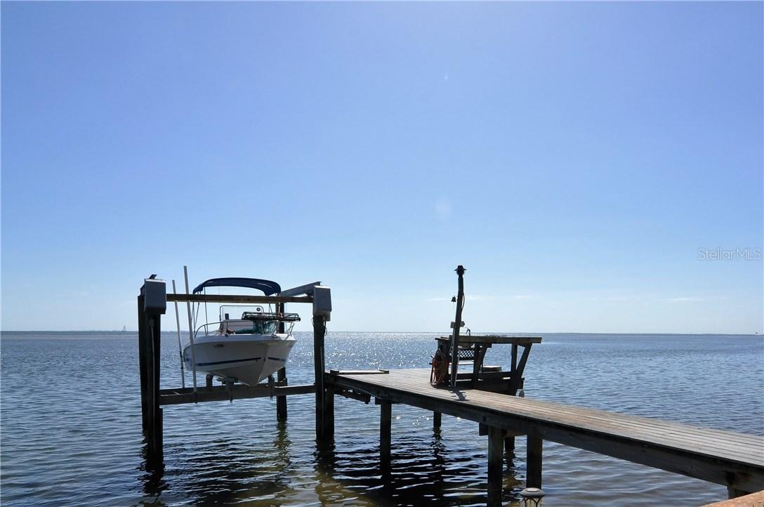 4020 Coquina Key Dr., St Petersburg, FL 33705