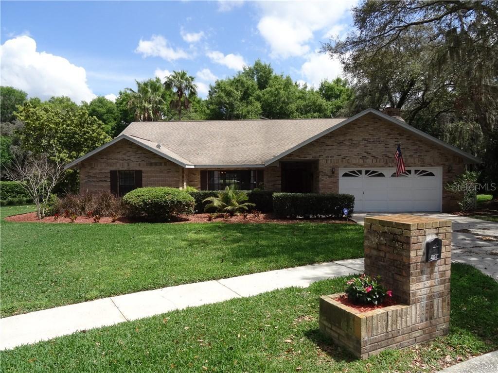 2711 Saint Cloud Oaks Dr., Valrico, FL 33594