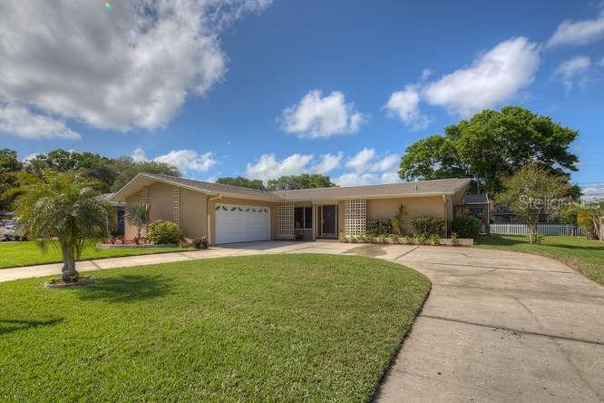 13947 105th Ter., Largo, FL 33774