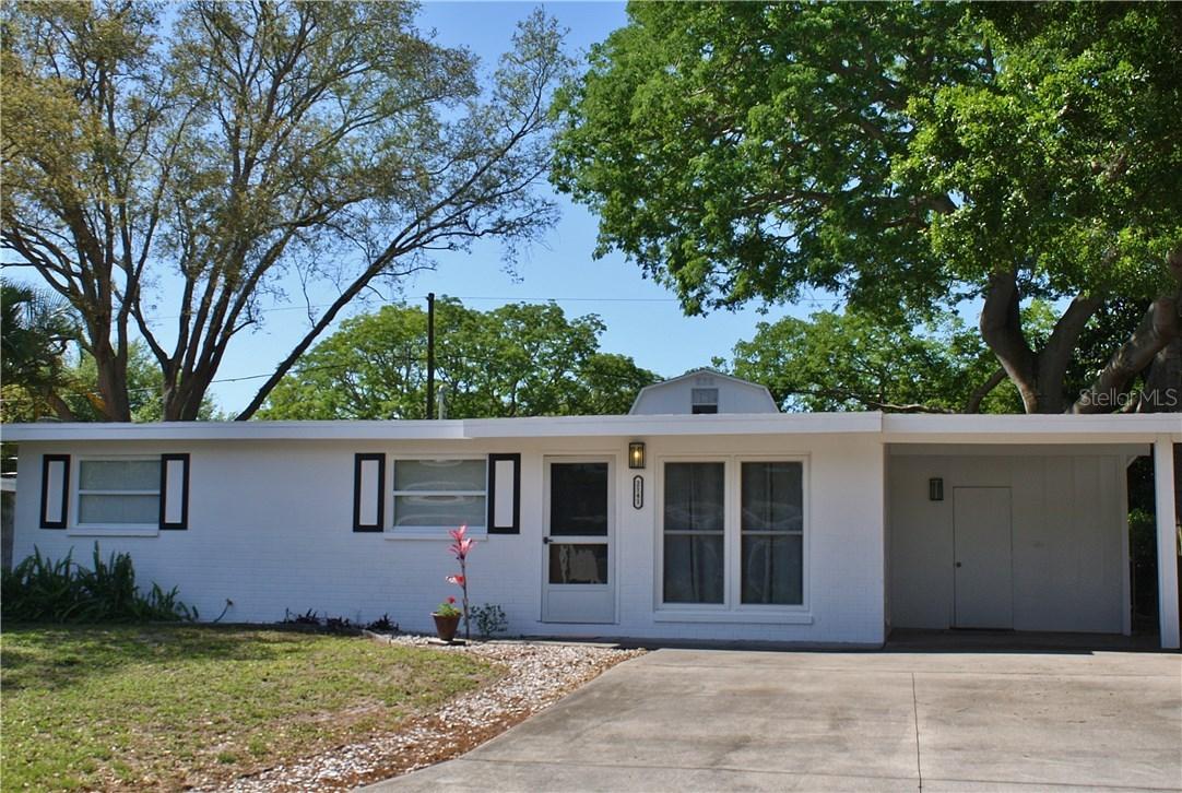 2141 Barcelona Dr., Clearwater, FL 33764