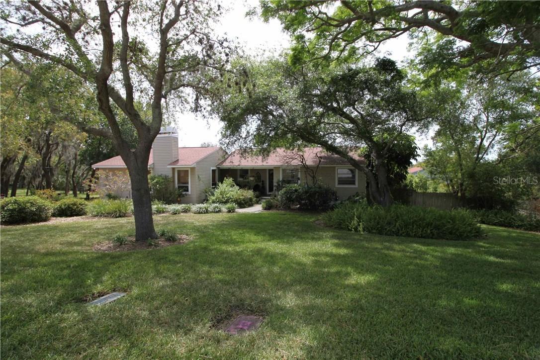 1204 N Florida Ave., Tarpon Springs, FL 34689