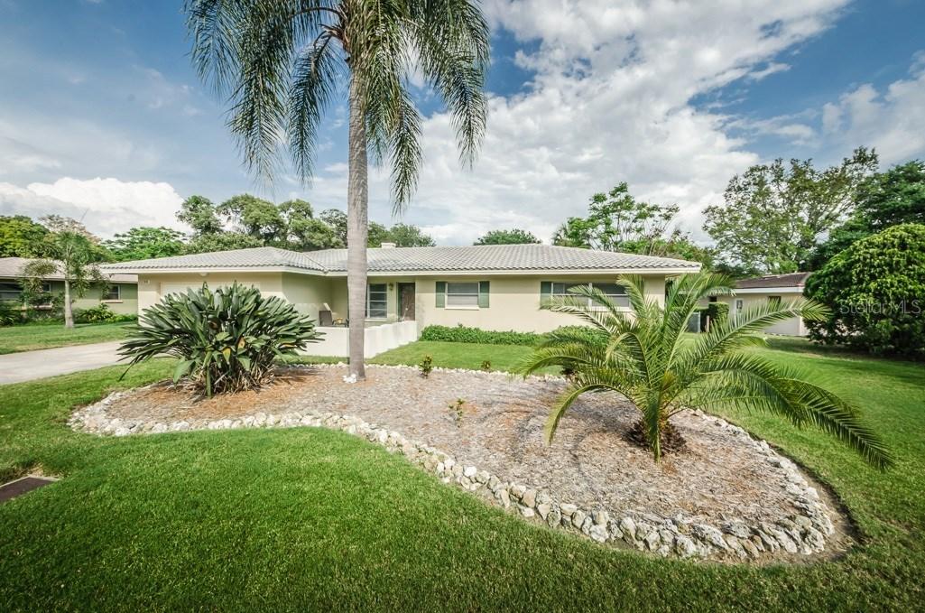 215 Live Oak Ln., Largo, FL 33770