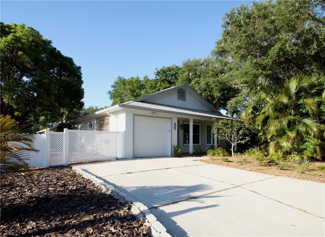 3637 Kathy Ct., Palm Harbor, FL 34684