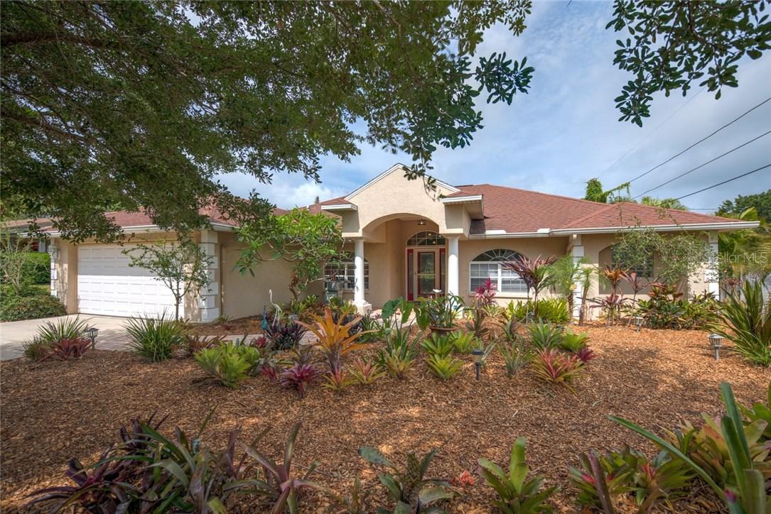 1296 Hill Dr., Largo, FL 33770