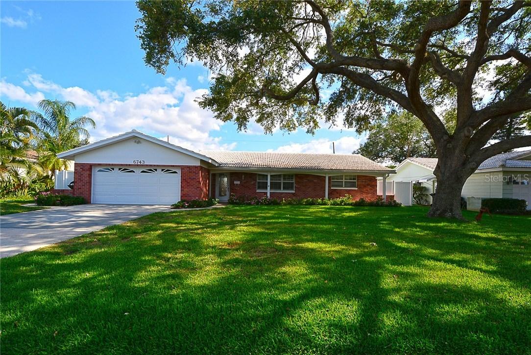 6743 14th Ave., St Petersburg, FL 33710