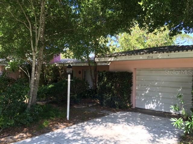 216 Orangewood Ln., Largo, FL 33770
