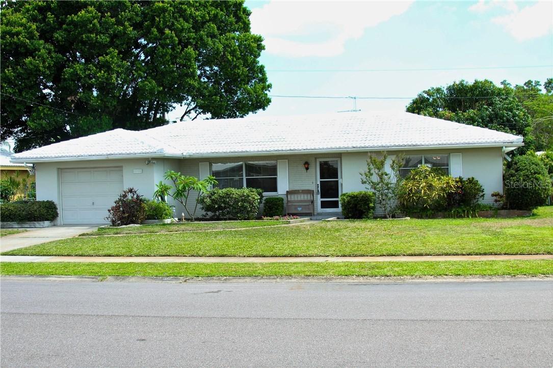 11106 60th Ave., Seminole, FL 33772