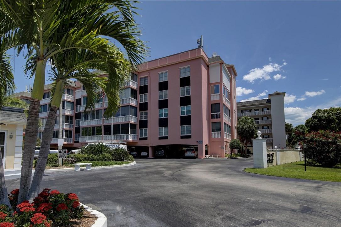 139 Bluff View Dr. #108, Belleair Bluffs, FL 33770