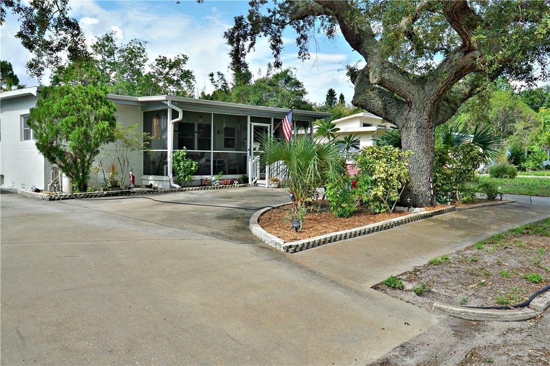 560 62nd Ave., St Petersburg, FL 33705