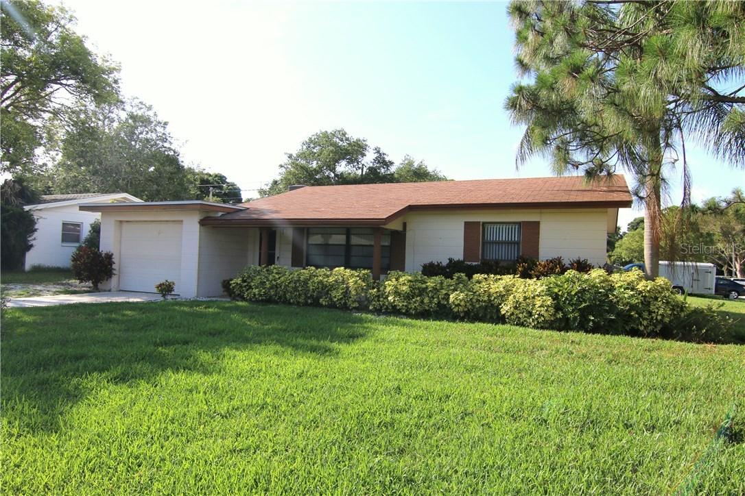 10241 Naranja St., Seminole, FL 33772