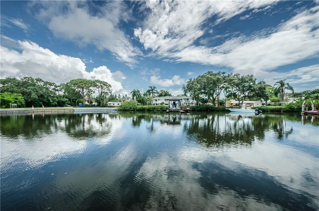 168 Carlyle Dr., Palm Harbor, FL 34683