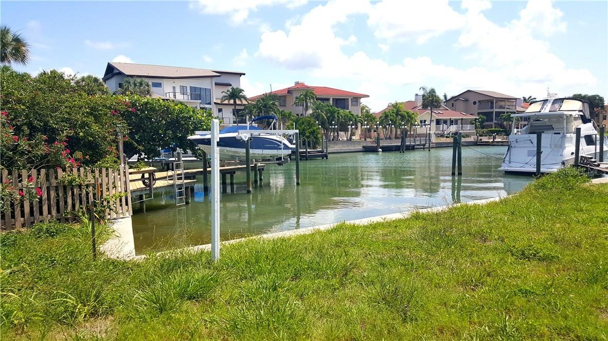 9th St E, Tierra Verde, FL 33715