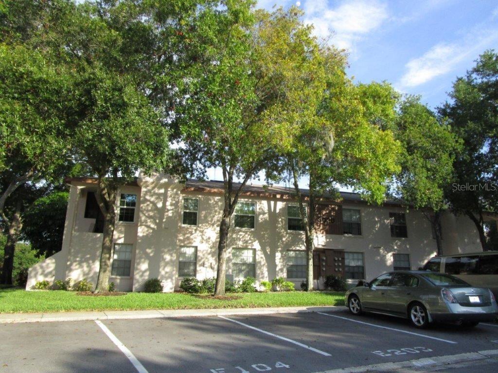 3020 Bonaventure Cir. #104, Palm Harbor, FL 34684