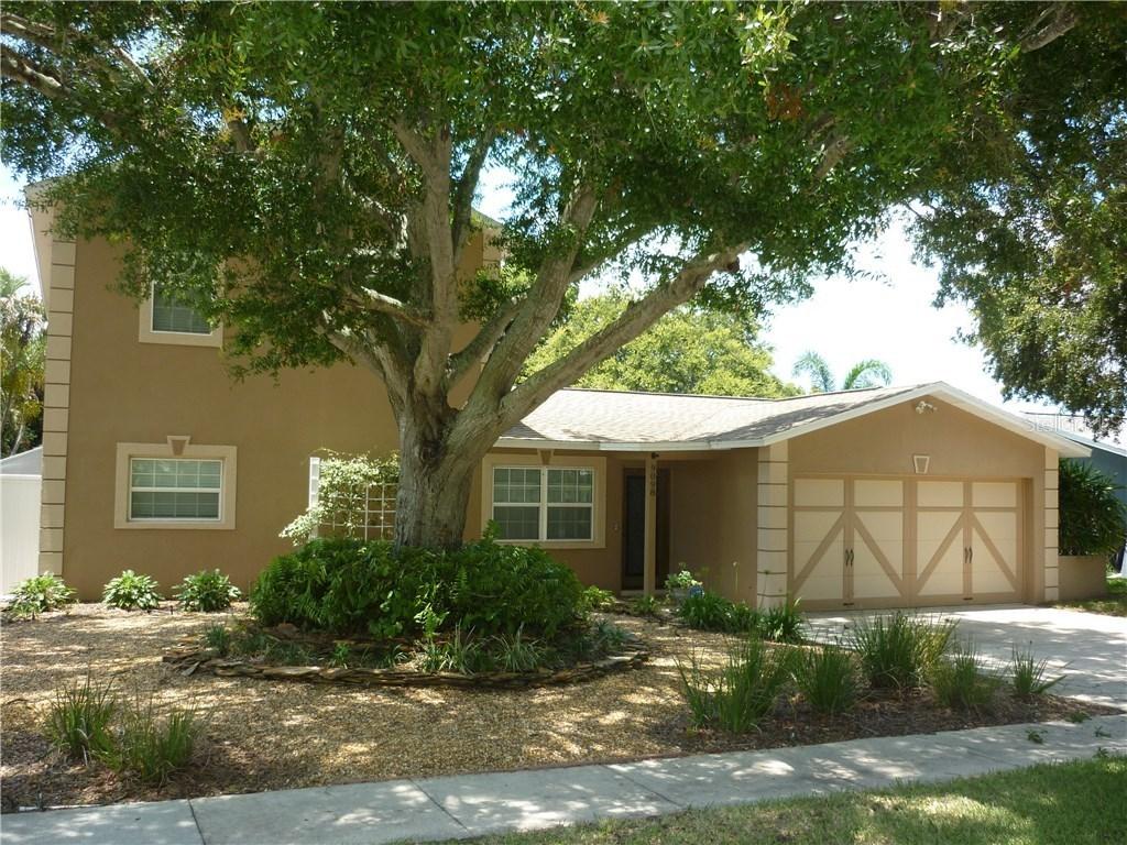 9098 127th Ln., Seminole, FL 33776