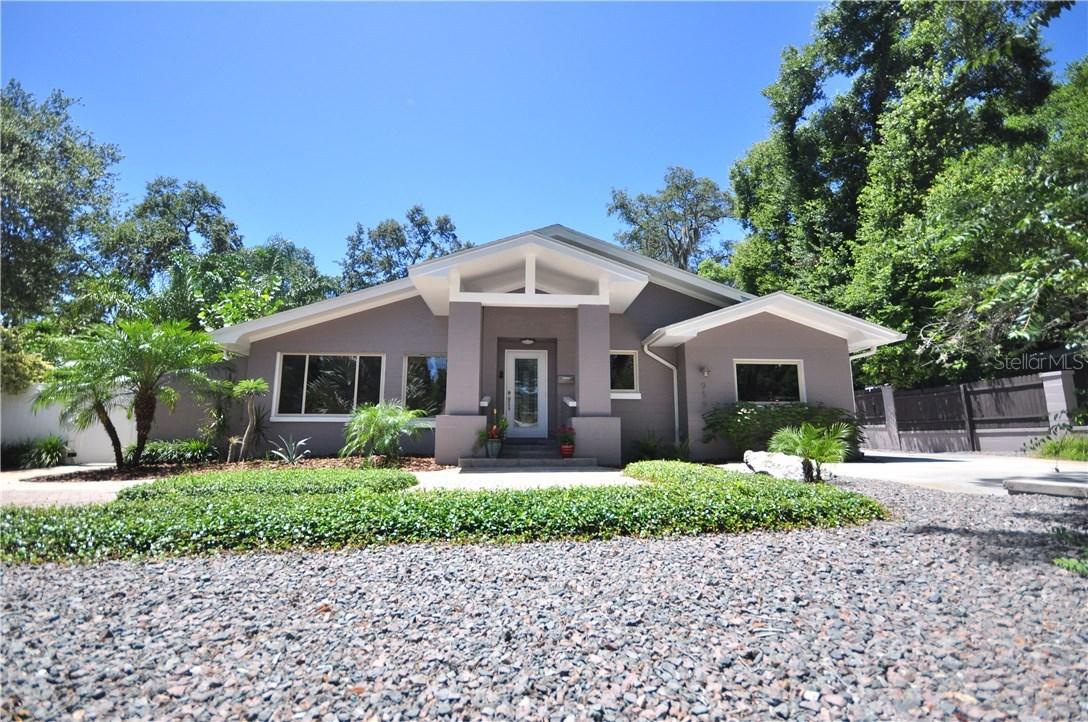 956 42nd Ave., St Petersburg, FL 33703