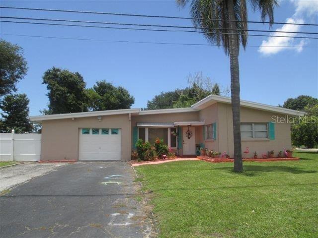 76 Temple Ln., Largo, FL 33770