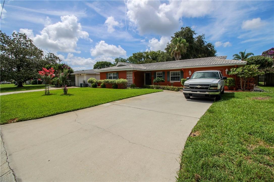 10936 90th Ter., Seminole, FL 33772