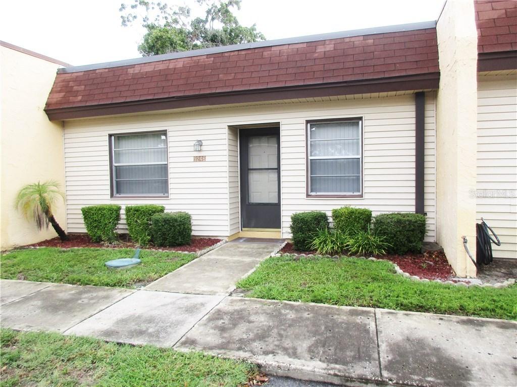 9246 Oakwood Ln., Seminole, FL 33776