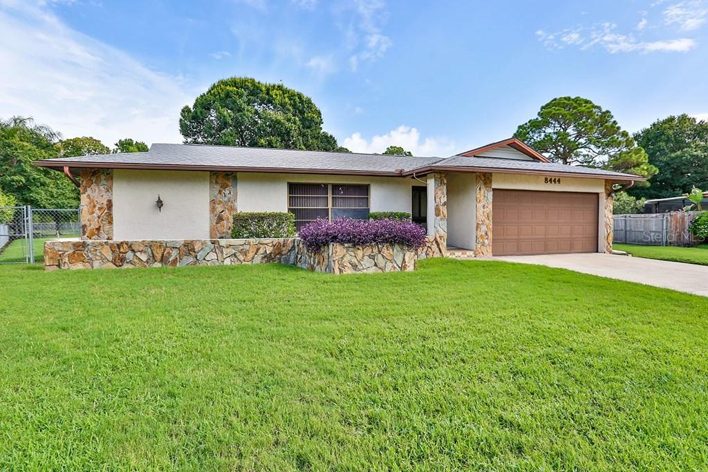 8444 Parkwood Blvd., Seminole, FL 33777