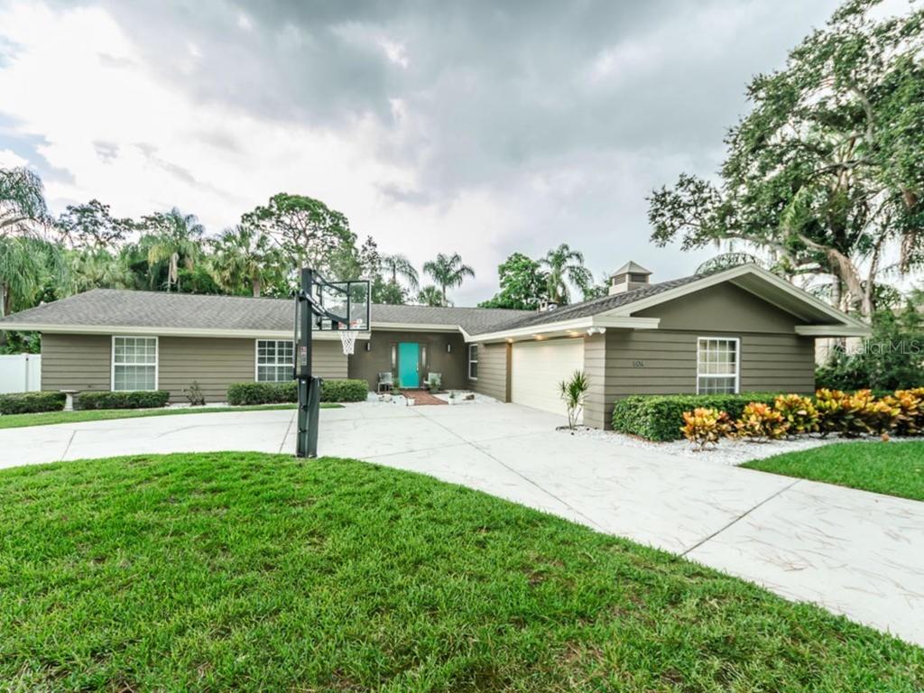 804 Camellia Dr., Largo, FL 33770
