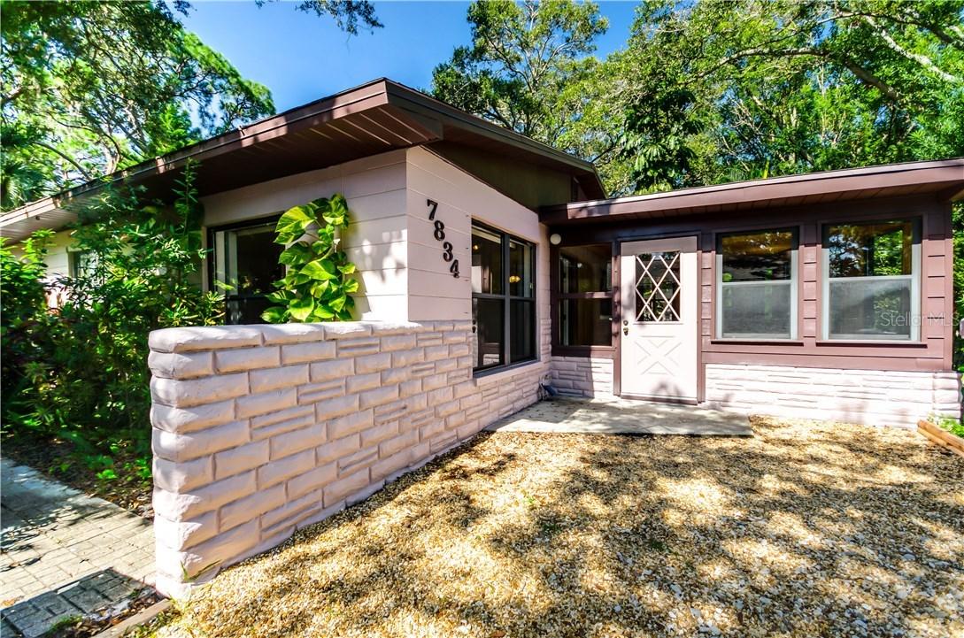 7834 Country Club Rd., St Petersburg, FL 33710