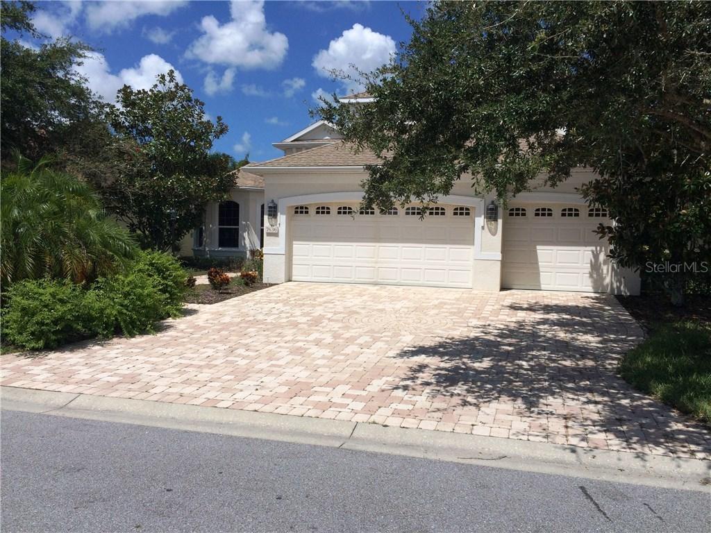 7636 Charleston St., Bradenton, FL 34201