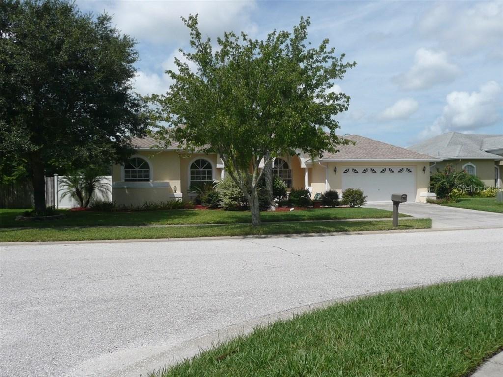 1305 Willow Bend Way, Lutz, FL 33549