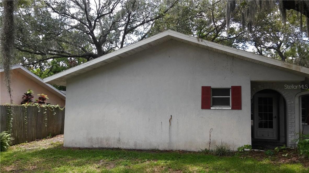 1012 Wood St., Largo, FL 33770