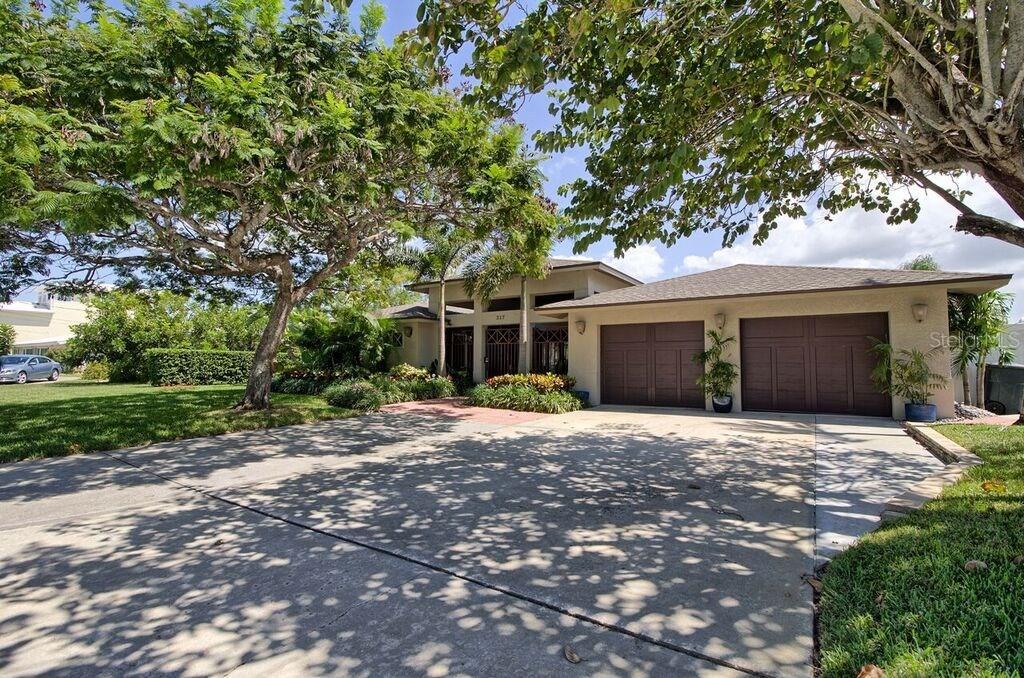 317 Buttonwood Ln., Largo, FL 33770