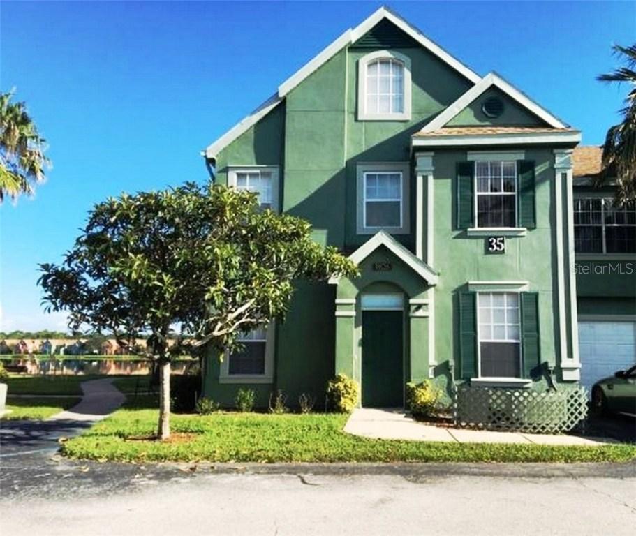 9826 Lake Chase Island Way, Tampa, FL 33626