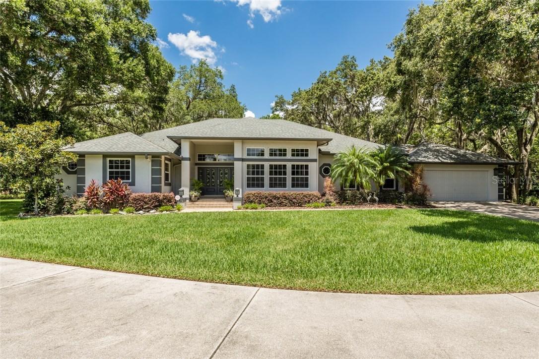 9221 98th Ave., Seminole, FL 33777