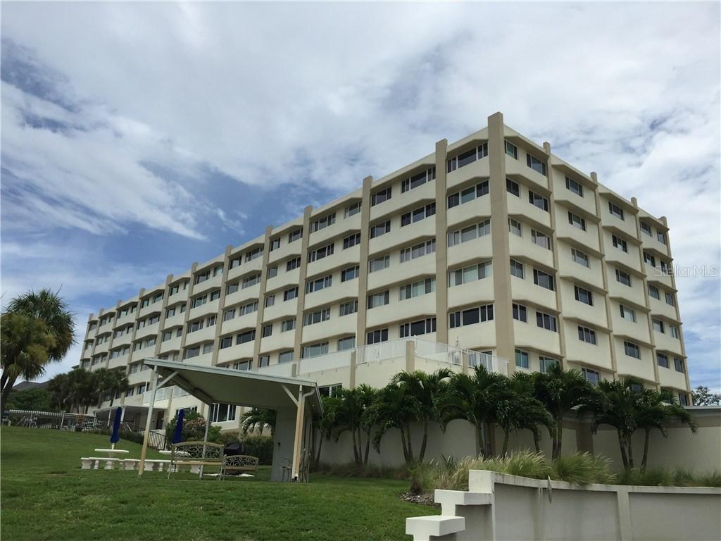 100 Bluff View Dr. #411A, Belleair Bluffs, FL 33770