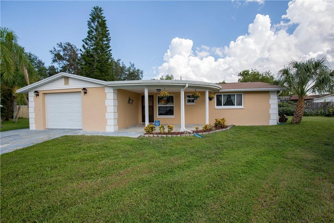 2716 Lawn Pl., Holiday, FL 34691