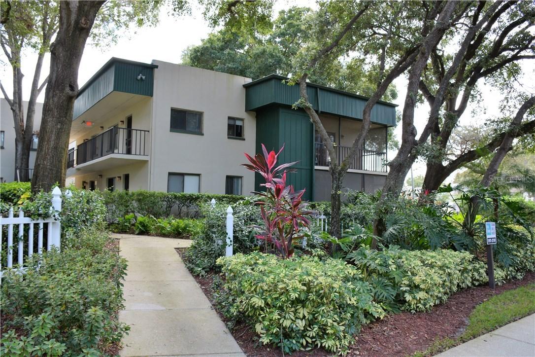 3300 Fox Chase Cir. #200, Palm Harbor, FL 34683