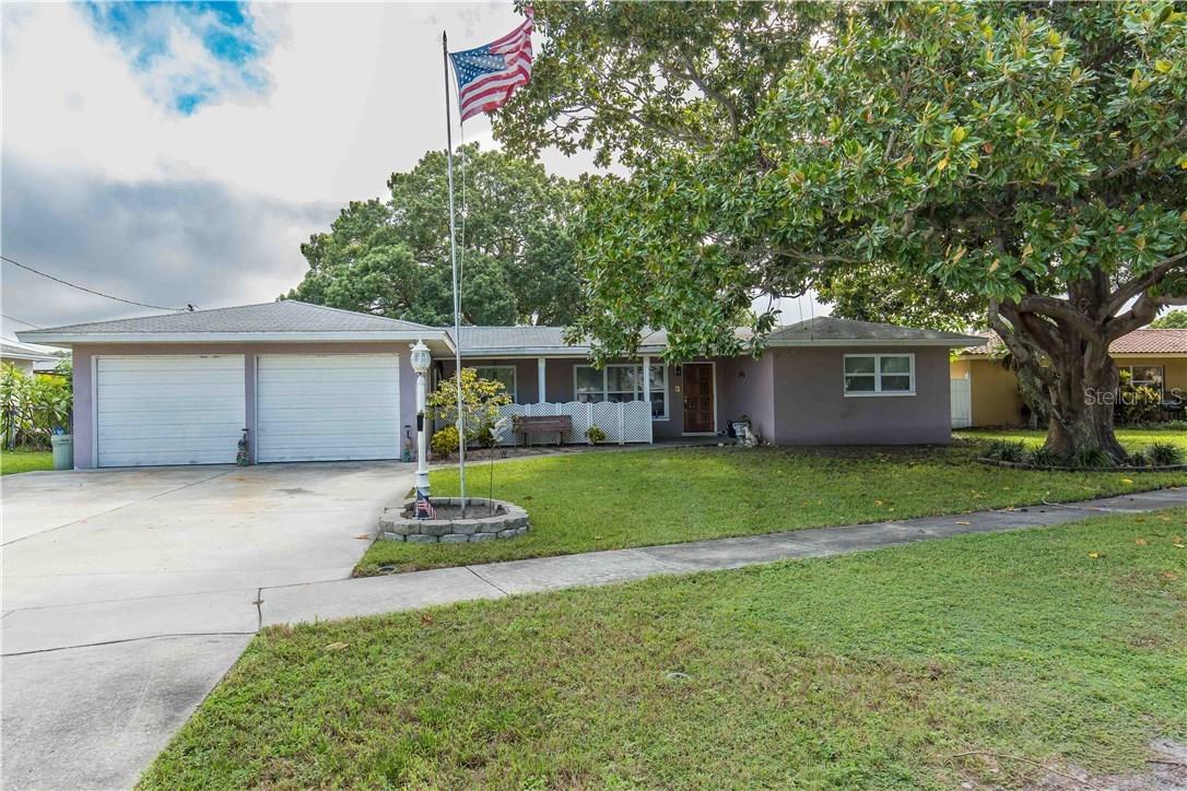6289 Evergreen Ave., Seminole, FL 33772