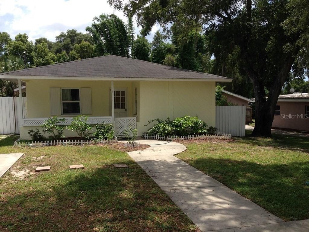 1112 E Court St., Tarpon Springs, FL 34689