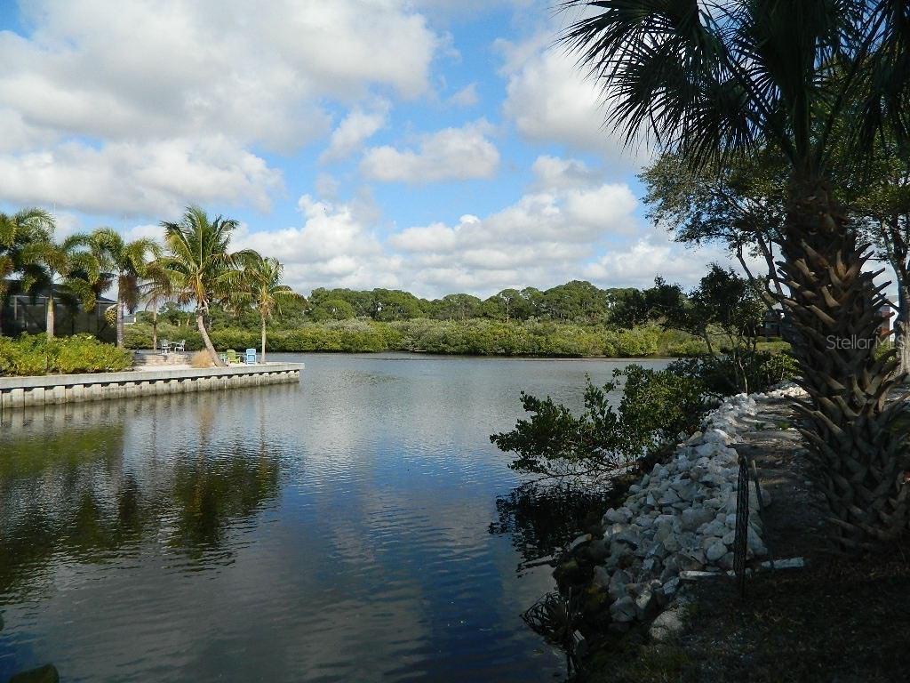 404 Laurel Ln., Palm Harbor, FL 34683