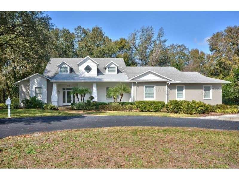 806 Linwood Ter., Lutz, FL 33549