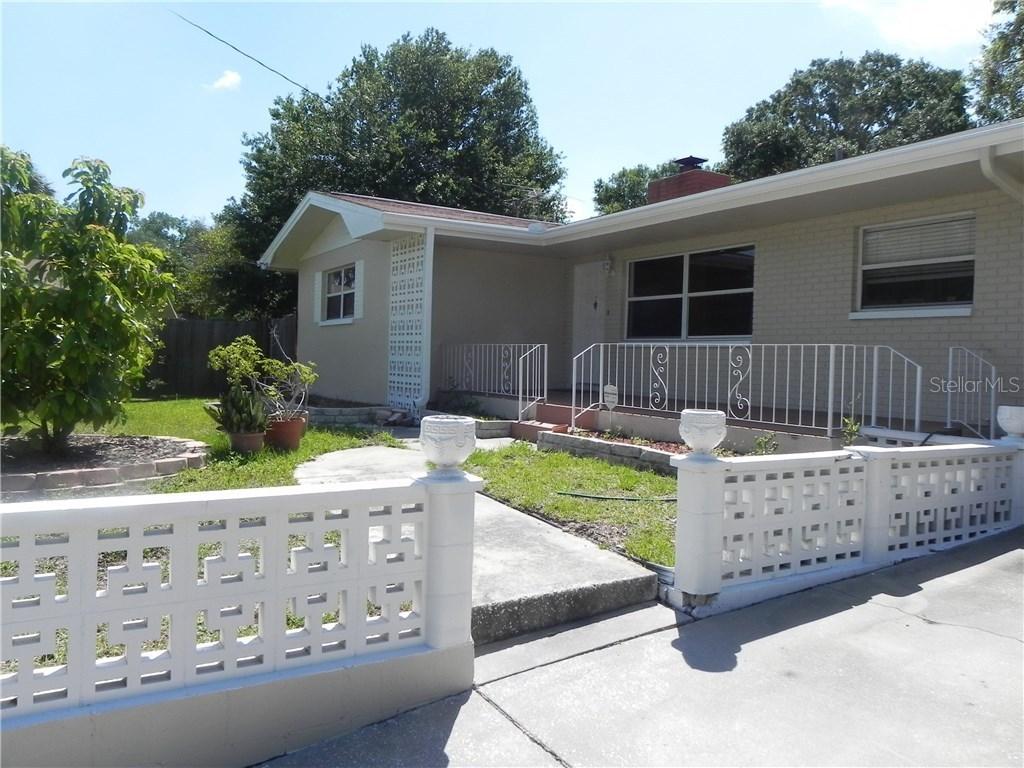 2832 Hickory Dr., Largo, FL 33770