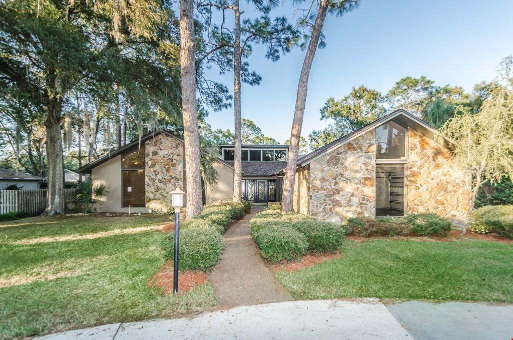 820 Druid Hills Rd., Temple Terrace, FL 33617