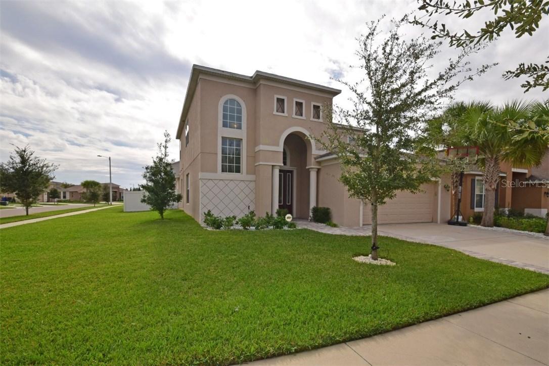 8814 Deep Maple Dr., Riverview, FL 33578