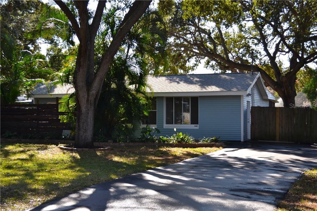 2540 Elyria Ave., Largo, FL 33770