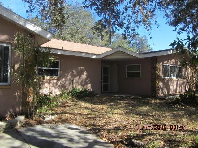 1219 E Oakwood St., Tarpon Springs, FL 34689