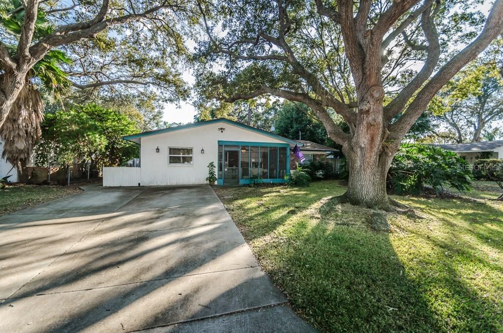 2083 Pinehurst Dr., Clearwater, FL 33763